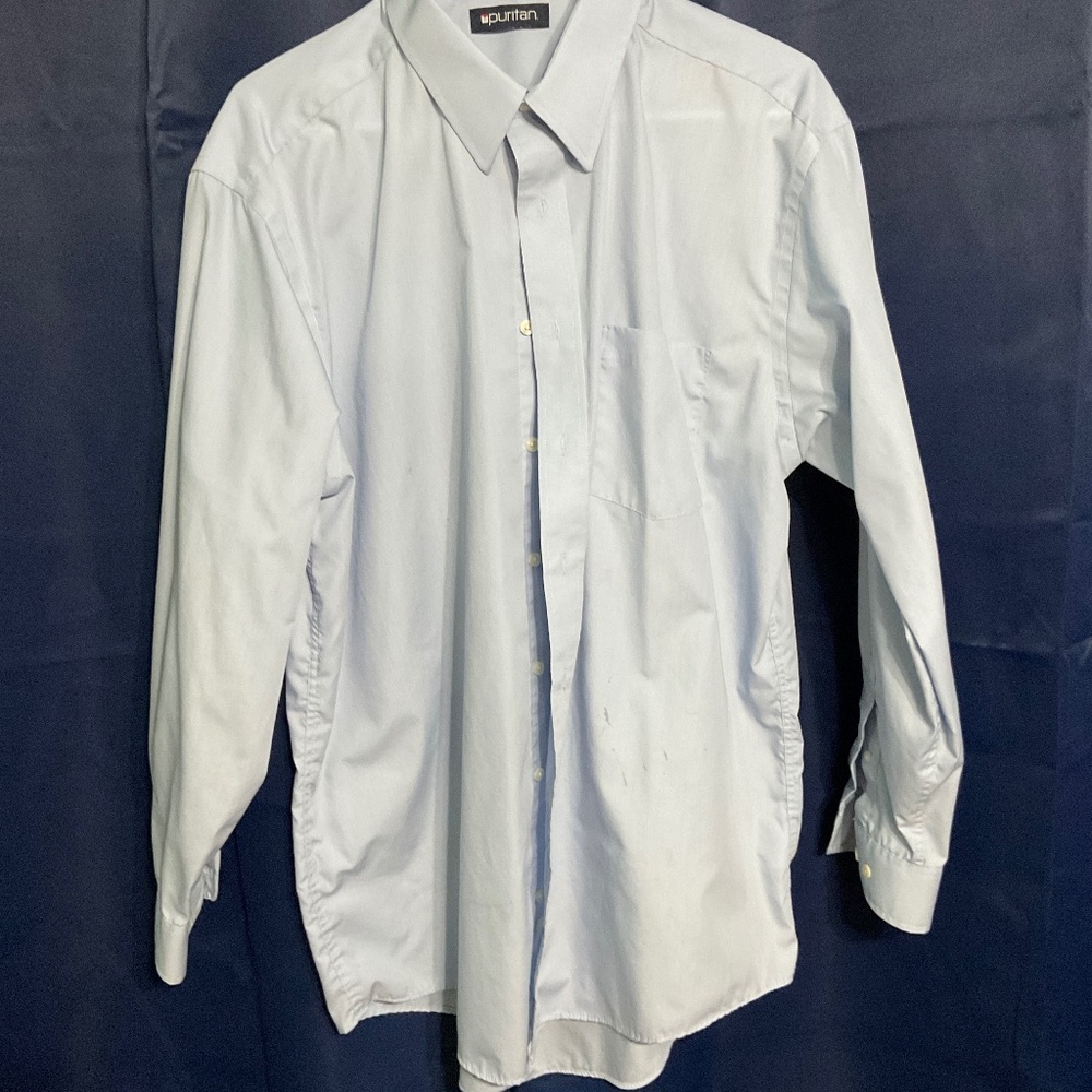 Puritan dress shirt light blue s8ze L.   M165